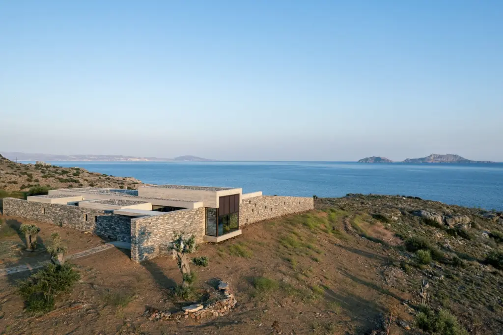PRIVATE LUXURY VILLAS IN CRETE
